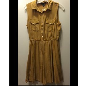 Mustard yellow button up dress 👗