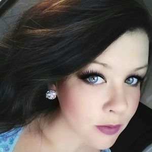 Meet your Posher, Lacey