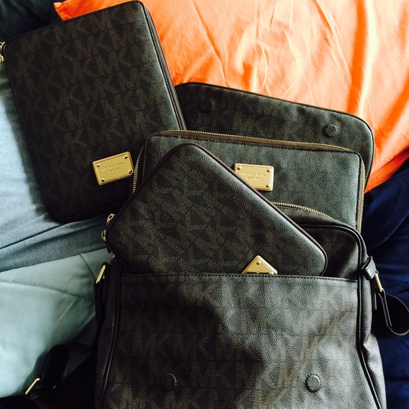 MK Collection 🚫NOT FOR SALE 🚫 - Picture 3 of 4