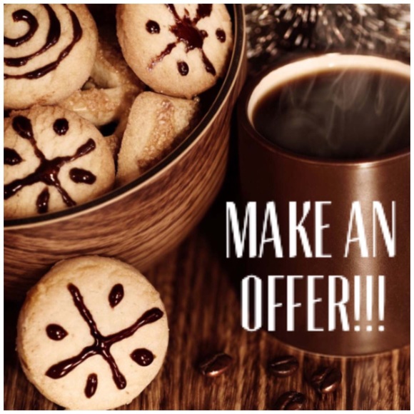 🎄🎁Bundle Those Goodies🎁🎄 - Picture 3 of 4