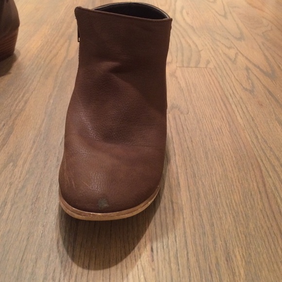 Boots - Picture 3 of 3