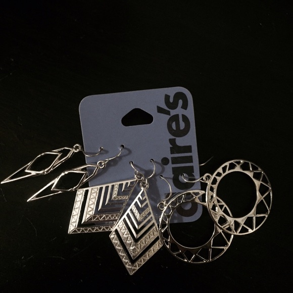 CLAIRE'S SILVER EARRING SET