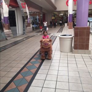 Meet your Posher, Adriana