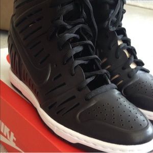 Nike High top Jolie.