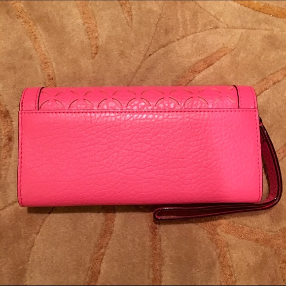 Pink Kate Spade wristlet - Picture 4 of 4