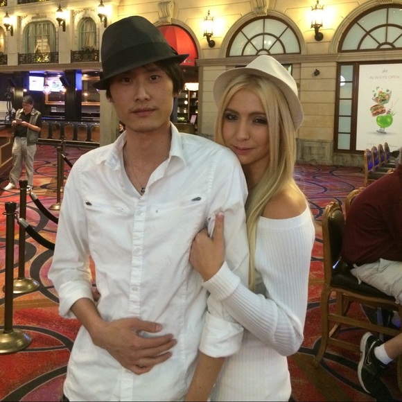 Meet your posher, October 💕 - Picture 2 of 4