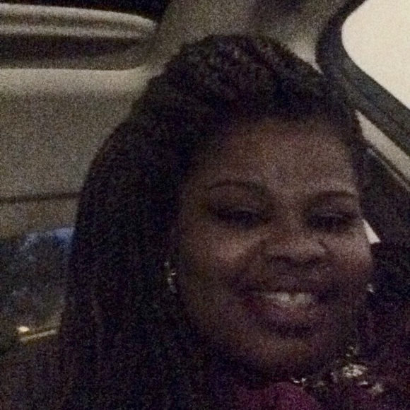 Meet your Posher, Monique - Picture 1 of 1