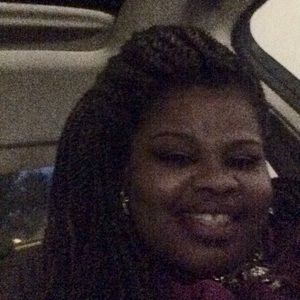 Meet your Posher, Monique