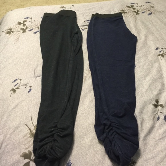 Black and blue jeggings