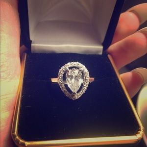Stunning pear shaped CZ ring 😍