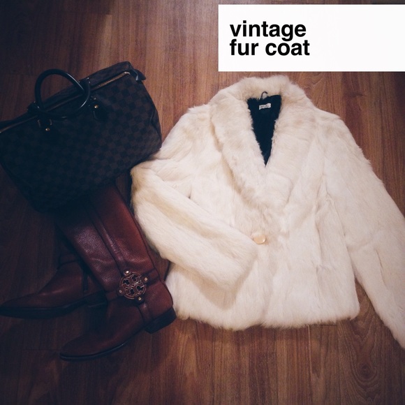 Vintage Jackets & Blazers - 🎁 SOLD 🎁 EUC Vintage Fur Coat