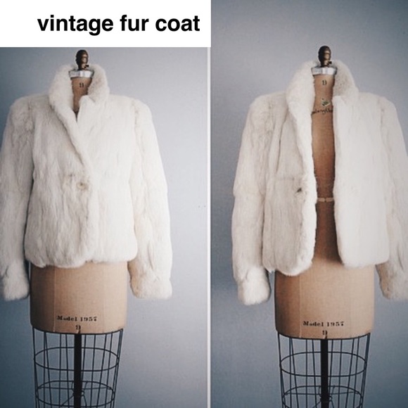 🎁 SOLD 🎁 EUC Vintage Fur Coat - Picture 2 of 4