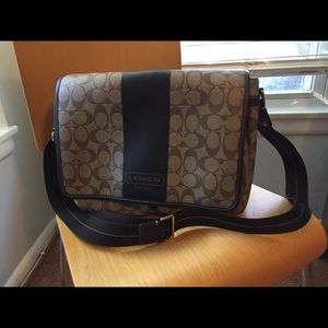 Authentic Coach Signature Across Body bad
