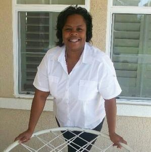 Meet your Posher, Benora