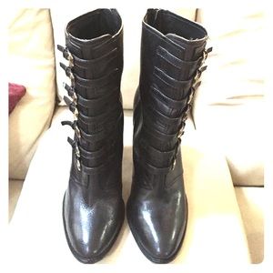 Black Leather B Makowsky Boots