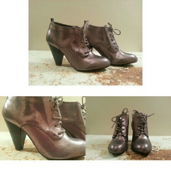 Forever 21 Size 9 Pewter Ankle Boots