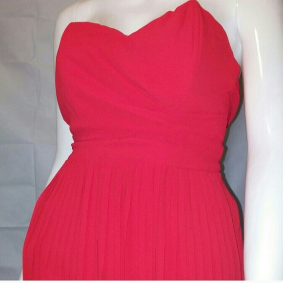 Classic Red Dress - Picture 2 of 3