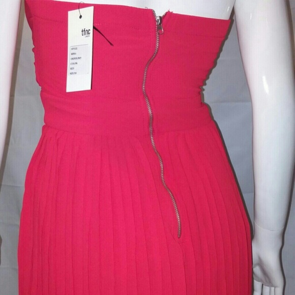 Classic Red Dress - Picture 3 of 3