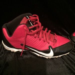 Nike cleats boys 6.5