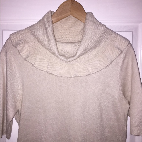 CRYSTAL-KOBE Brand New Cream Scallop Neck Sweater