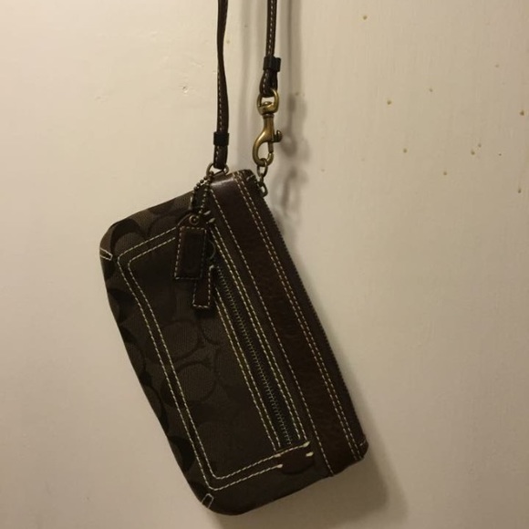 Coach wristlet - Picture 3 of 4