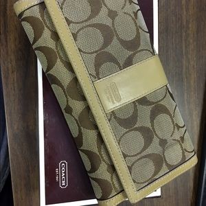 MAJOR PRICE DROP!!! Coach Envelope Wallet