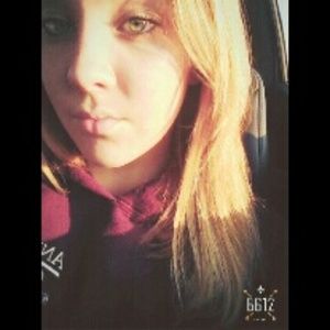 Meet your Posher, Carissa