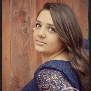 Meet your Posher, Annette