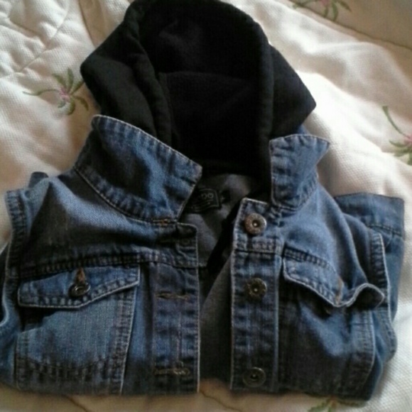 Jean Jacket Vest w/ hood - Picture 2 of 2