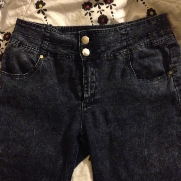High wasted jeans
