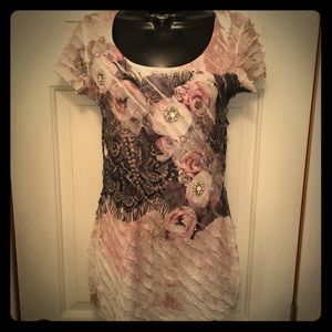 Slashed Ruffle Style Top