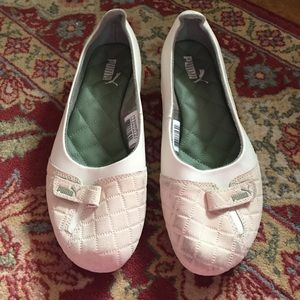 Never worn Puma flats