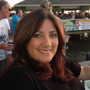 Meet your Posher, Desi