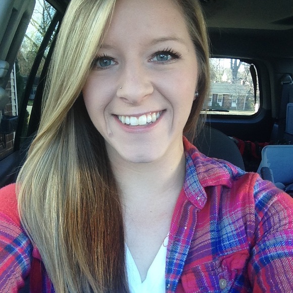 Meet your Posher, Becca