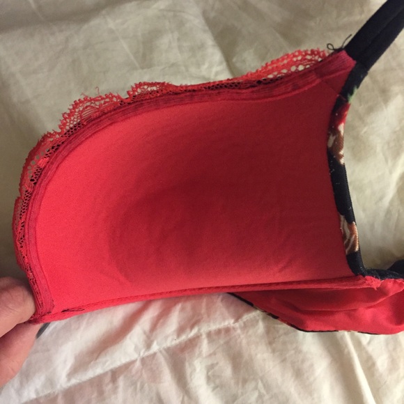 "Very Sexy" VS Bra - Picture 2 of 3