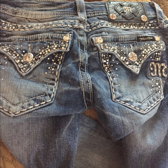 SUPER CUTE Miss Me jeans, just to small on me :(