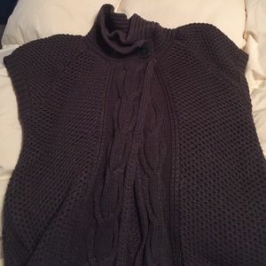 Gray short sleeved sweater vest/wrap