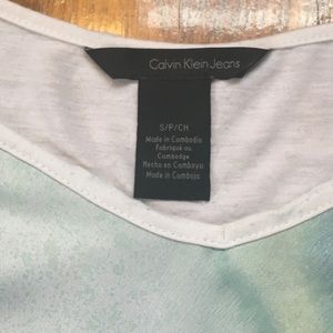 Calvin Klein Crop Top