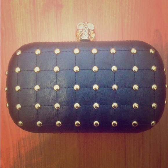 🎉HP🎉 Gold and black Skeleton Clutch ✨