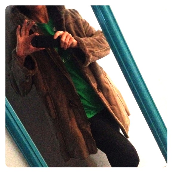 Winter Coat: mid thigh length