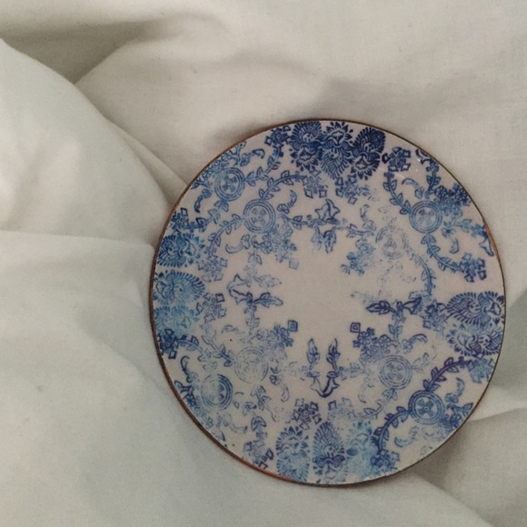 URBAN OUTFITTERS blue/white dish