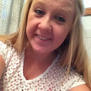 Meet your Posher, Dana