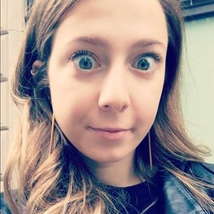 Meet your Posher, Alexandra