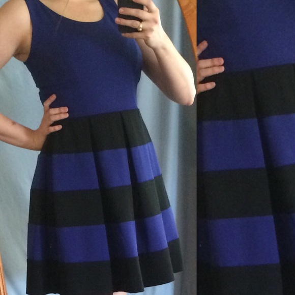 Tiana B. Dresses & Skirts - 🎉HP🎉Sleeveless Fit and Flare Striped Dress