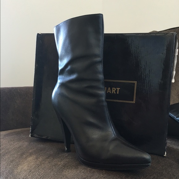 Colin Stuart Black Boot - Picture 3 of 3