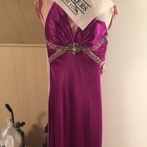 Cache gown ...size 4