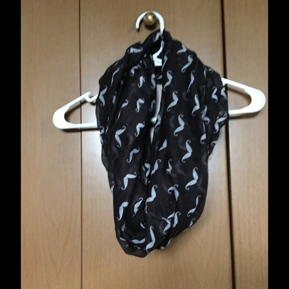 Mustache Scarf - Picture 1 of 1