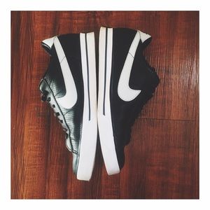 Mens Leather Nike Shoes