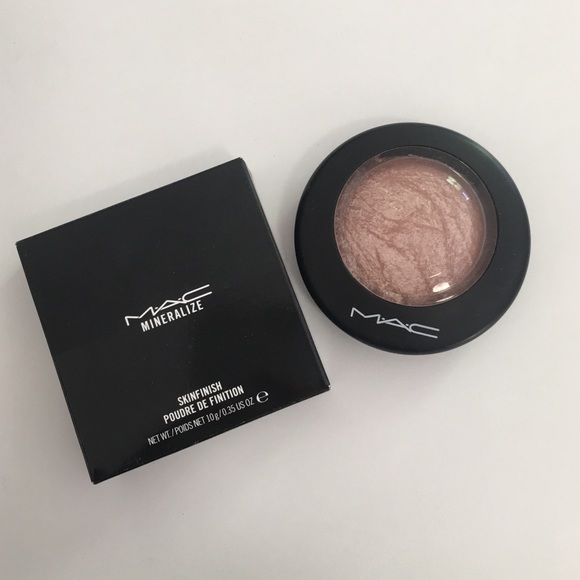 MAC Cosmetics Other - Mac Soft & Gentle Highlighter