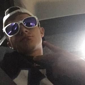 Meet your Posher, Cole